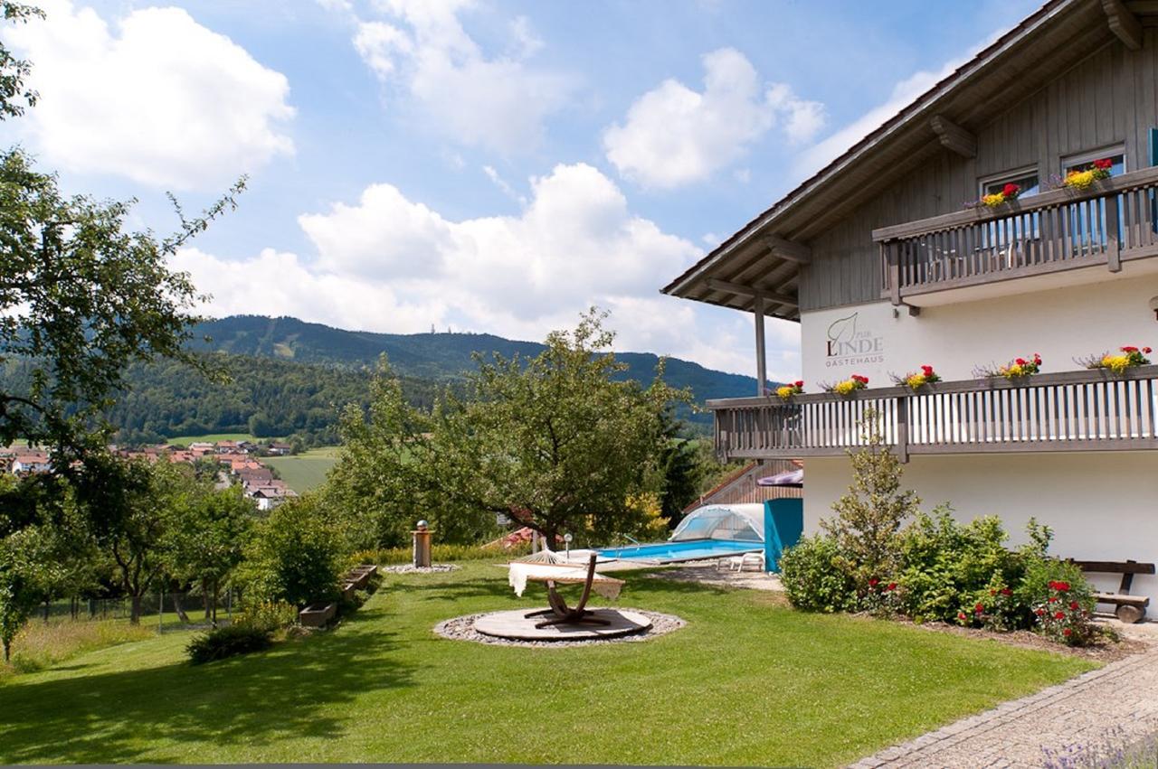 Hotel-Gasthof Zur Linde Neukirchen beim Heiligen Blut Bagian luar foto